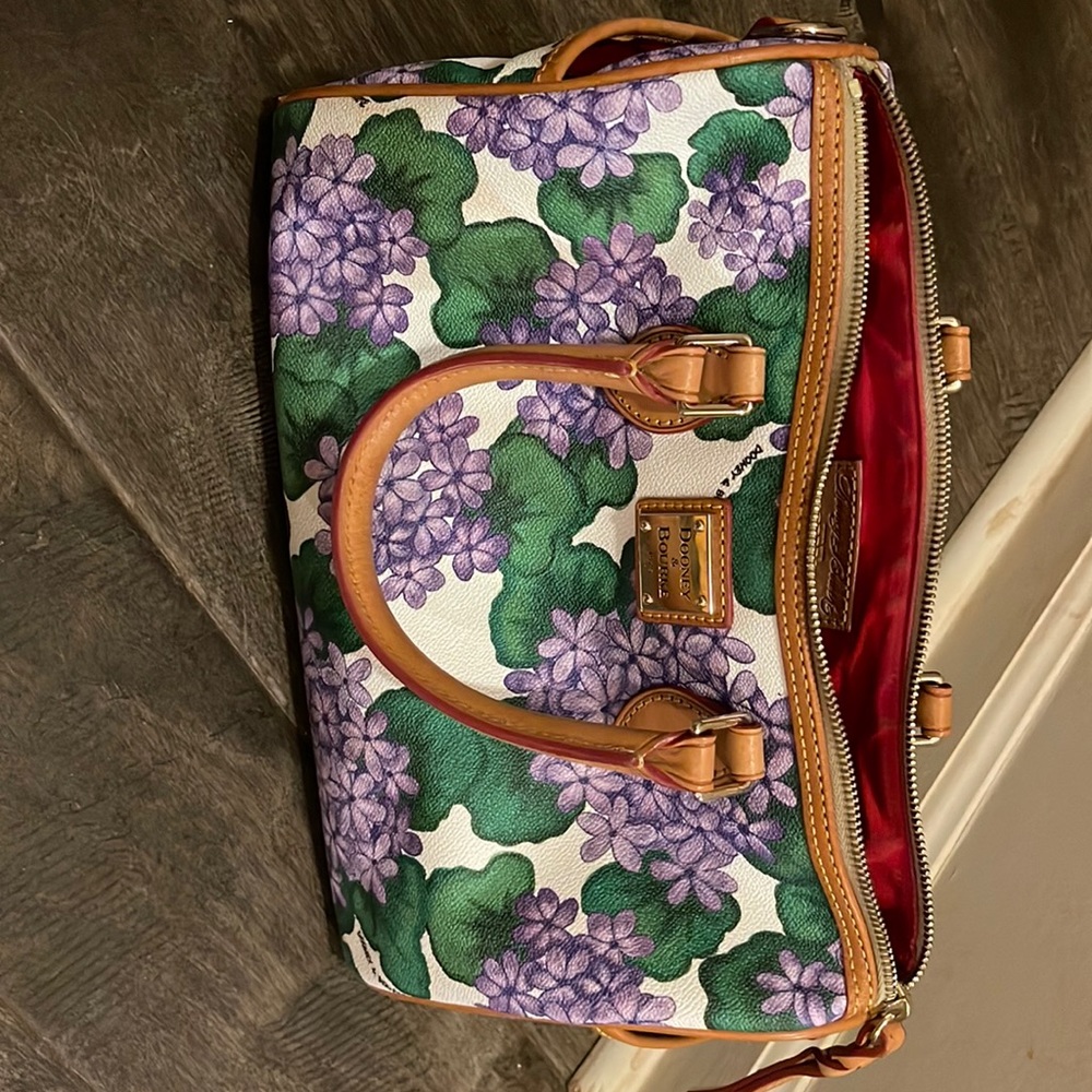 COPY - D&B white bag with purple flowers